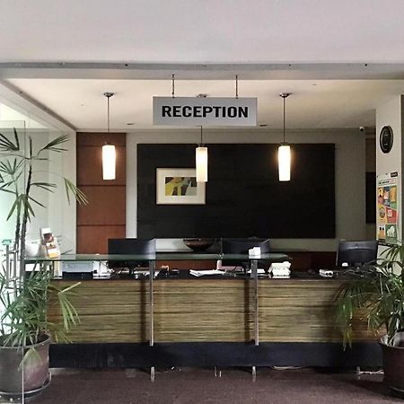 Capital O 874 Hotel Nyland Pasteur Bandung Exterior photo