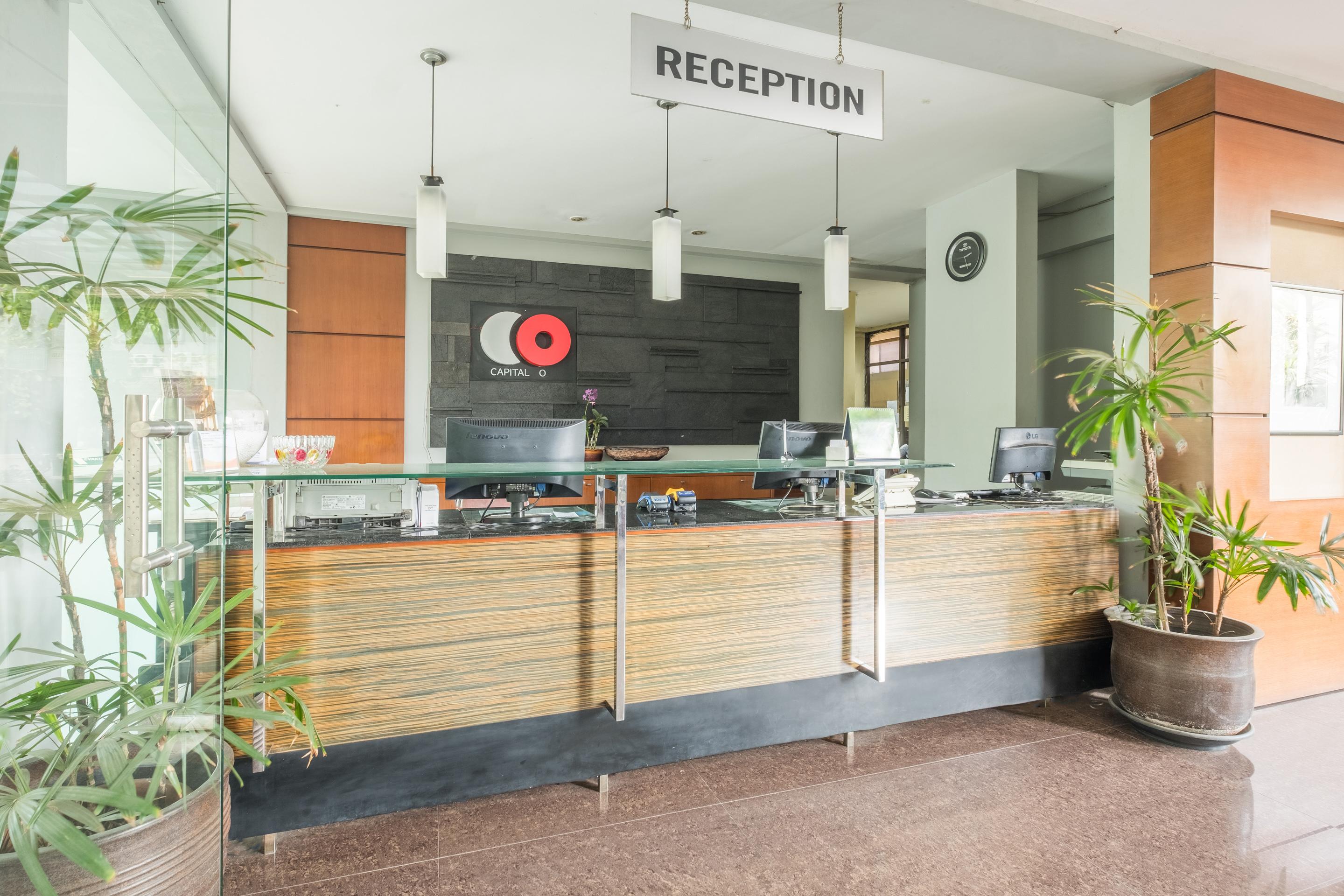 Capital O 874 Hotel Nyland Pasteur Bandung Exterior photo