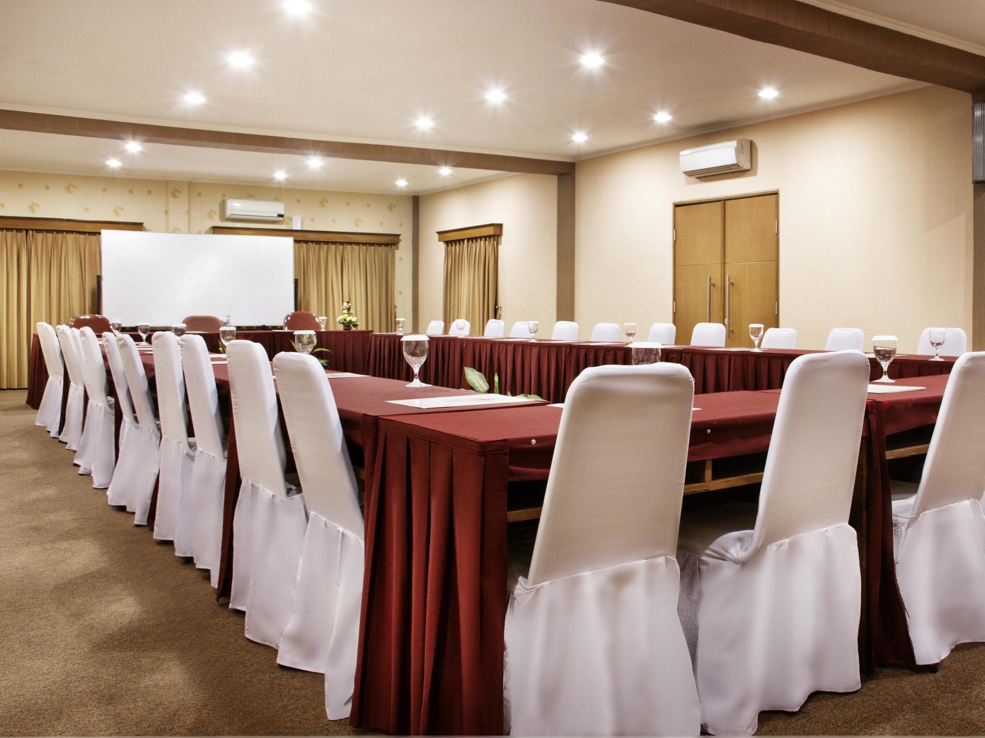 Capital O 874 Hotel Nyland Pasteur Bandung Exterior photo